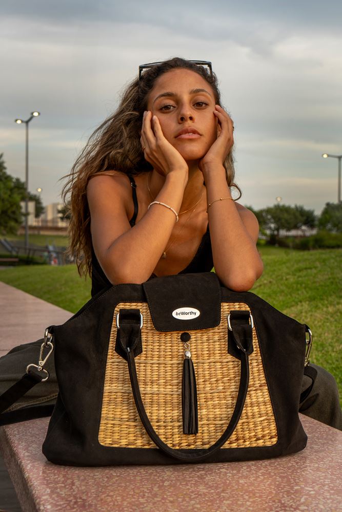Timeless fashion with social support
